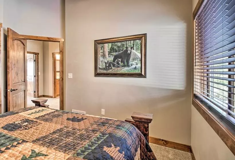 Cabin W/ Gradual Slope To Sandy Bottom Swimming!