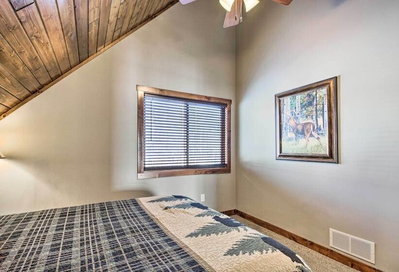 Cabin W/ Gradual Slope To Sandy Bottom Swimming!