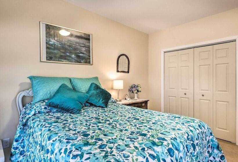 Charming Charlottesville Apt W/ Outdoor Space!