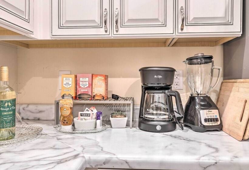 Charming Charlottesville Apt W/ Outdoor Space!