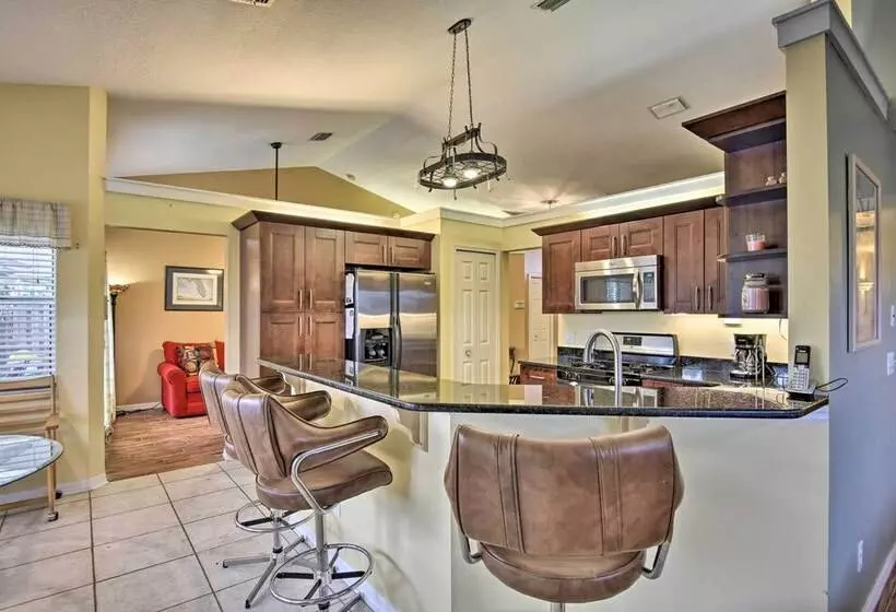 Cocoa Beach Paradise: Screened Pool, Patio + Games