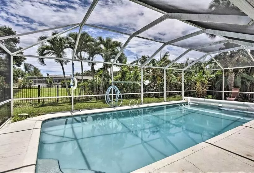 Cocoa Beach Paradise: Screened Pool, Patio + Games
