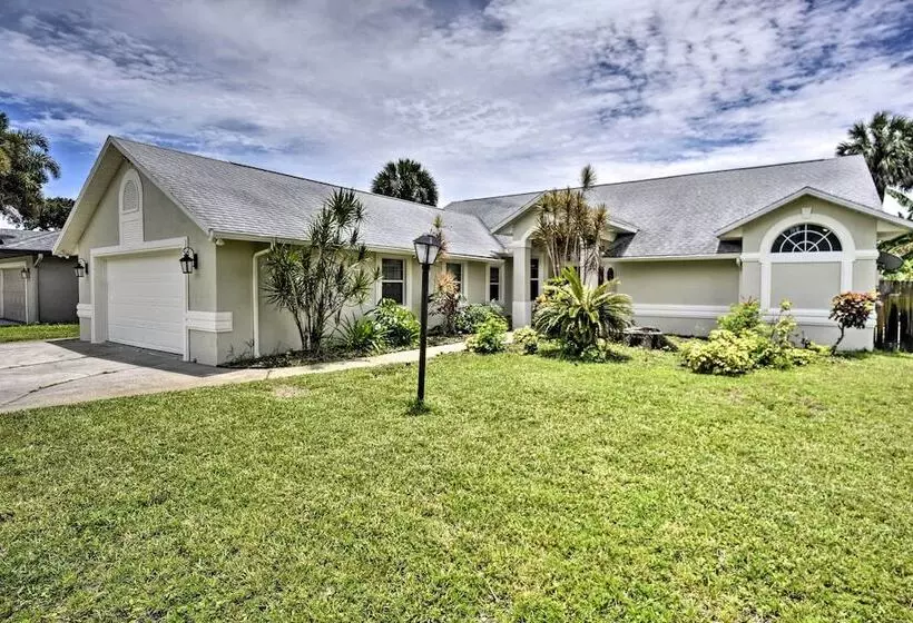 Cocoa Beach Paradise: Screened Pool, Patio + Games