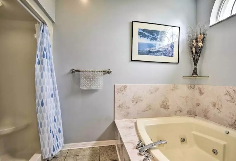 Cocoa Beach Paradise: Screened Pool, Patio + Games