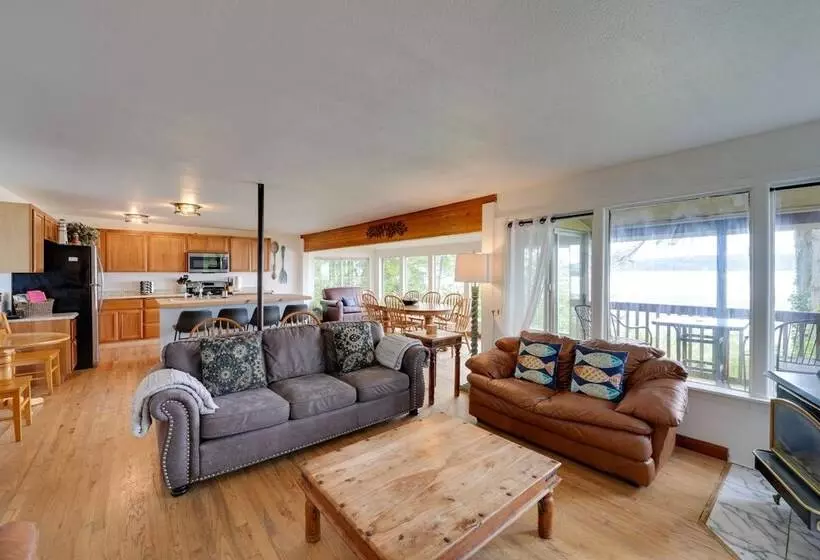 Cozy Beachouse: View & Deck, Steps From Skagit Bay