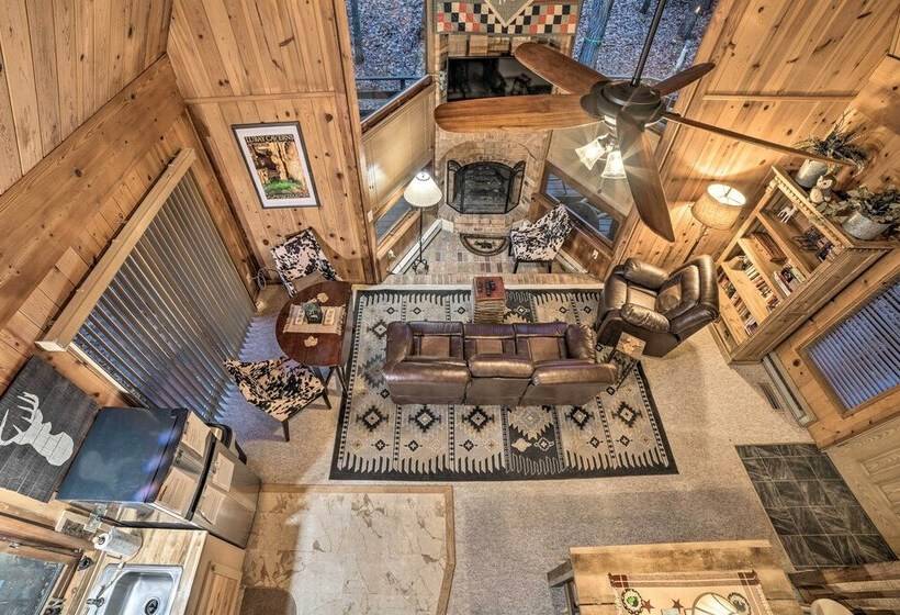 Cozy Cabin Near Massanutten Resort & Water Park!