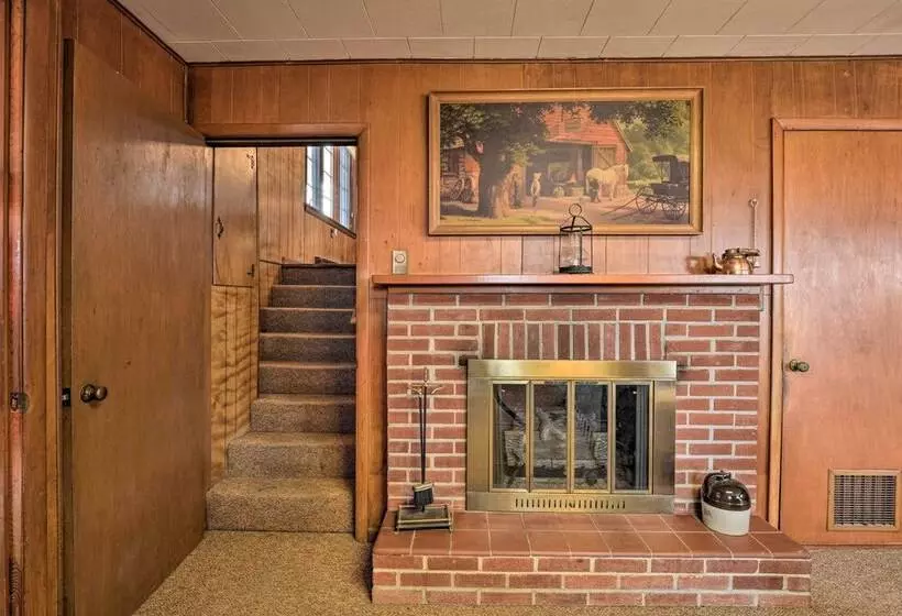 Cozy Home W/ Private Patio & Views, Hiking On Site