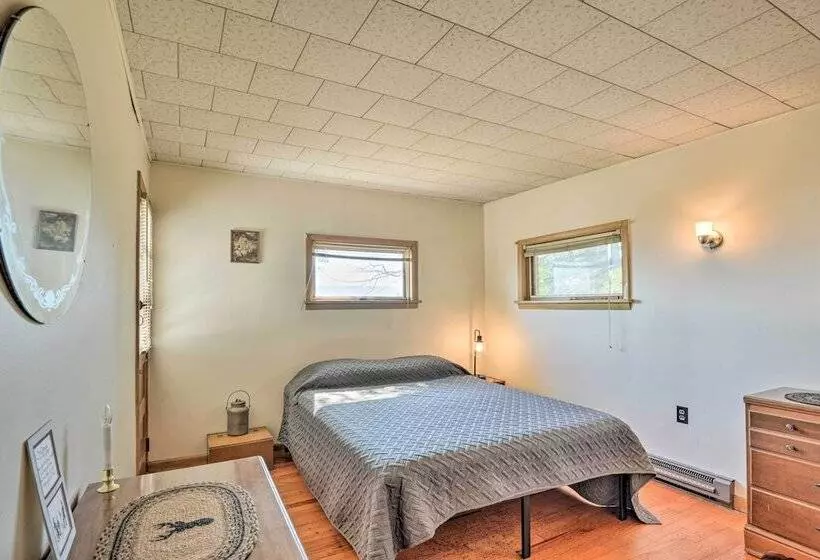 Cozy Home W/ Private Patio & Views, Hiking On Site