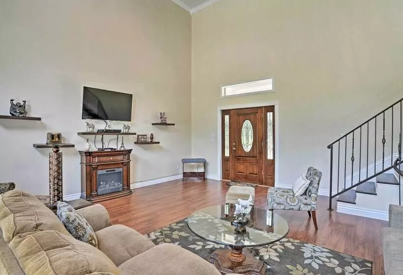Cozy Lakefront Benton Home ~ 20 Mi To Shreveport!