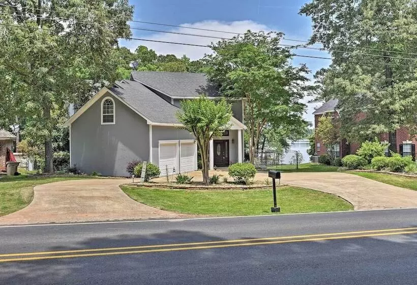 Cozy Lakefront Benton Home ~ 20 Mi To Shreveport!