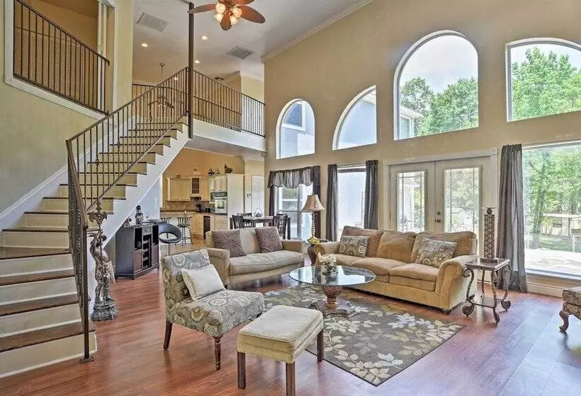 Cozy Lakefront Benton Home ~ 20 Mi To Shreveport!