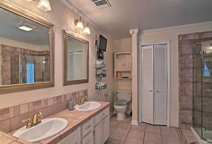 Cozy Lakefront Benton Home ~ 20 Mi To Shreveport!