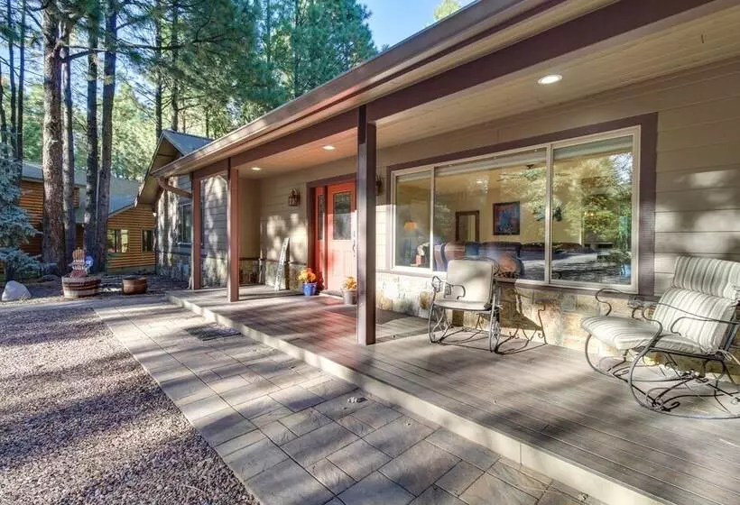 Dog Friendly Home On Pinetop Lakes Course!