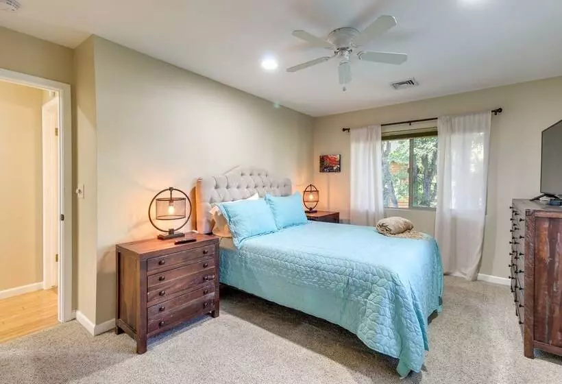 Dog Friendly Home On Pinetop Lakes Course!