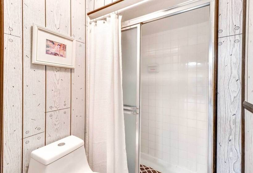 Gouldsboro Cabin W/ Game Room Near Lakes!