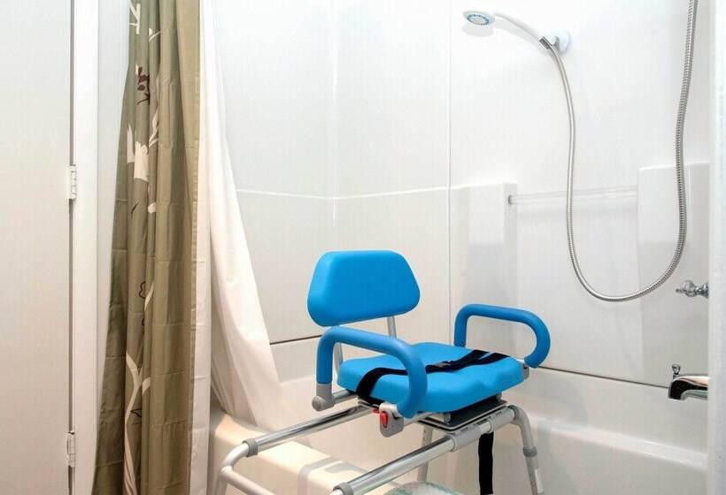 Holden Beach Vacation Rental: Steps To Shore!