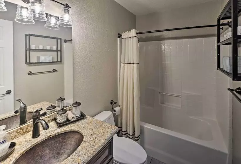 1 Mi To Lake: Home W/ Pool & Views In Lake Havasu