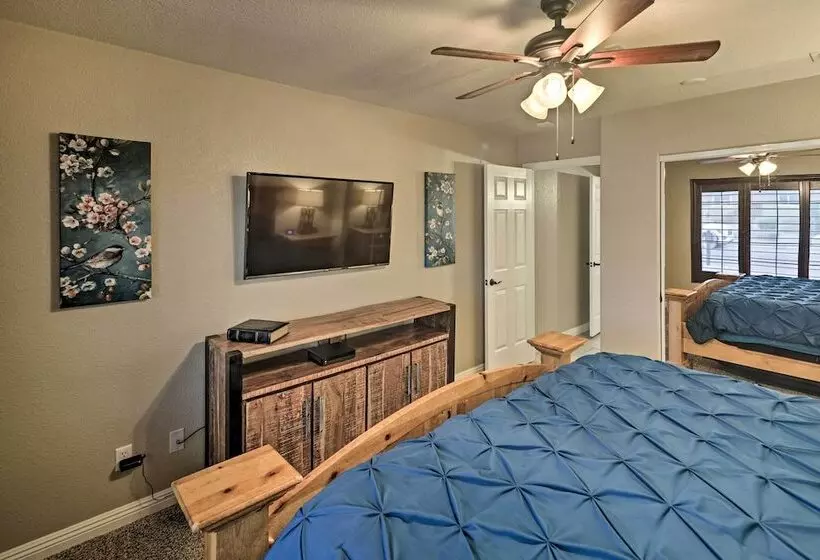 1 Mi To Lake: Home W/ Pool & Views In Lake Havasu