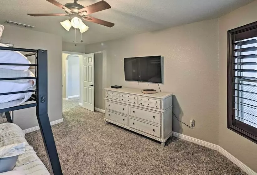 1 Mi To Lake: Home W/ Pool & Views In Lake Havasu