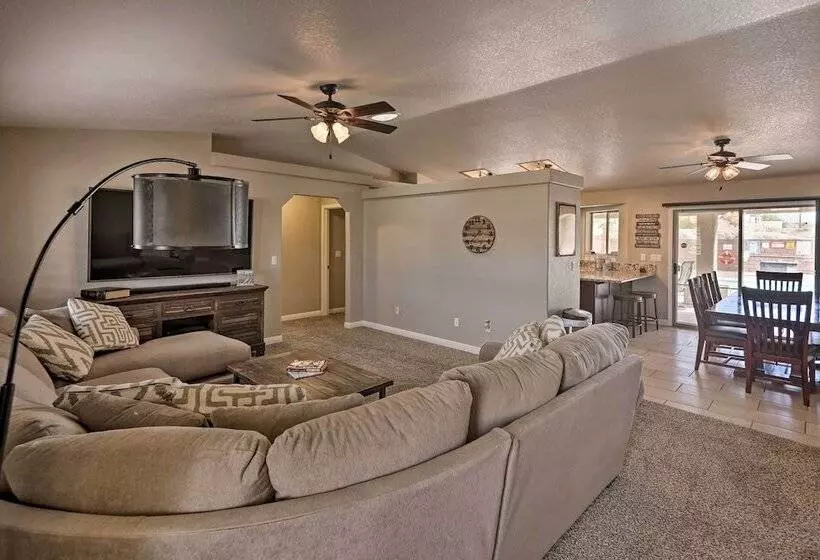 1 Mi To Lake: Home W/ Pool & Views In Lake Havasu