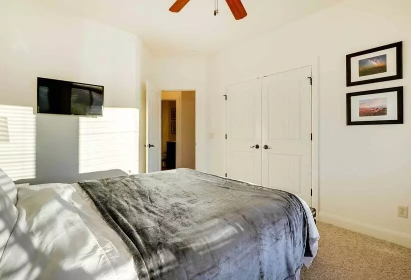 Horseshoe Bend Retreat: Fire Pit & Mountain Views!