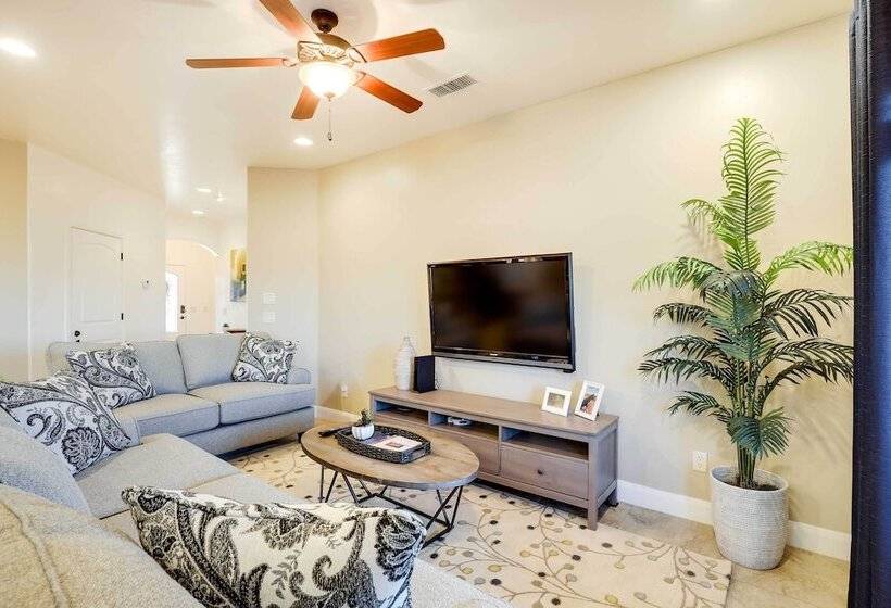 Horseshoe Bend Retreat: Fire Pit & Mountain Views!