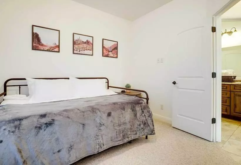 Horseshoe Bend Retreat: Fire Pit & Mountain Views!