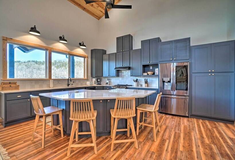 Idyllic Cotter Escape: Steps To White River!