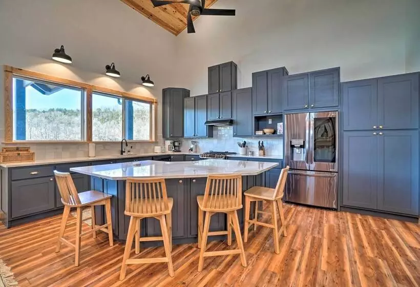 Idyllic Cotter Escape: Steps To White River!