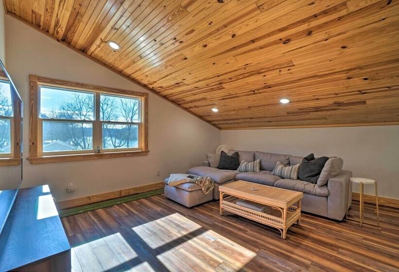 Idyllic Cotter Escape: Steps To White River!