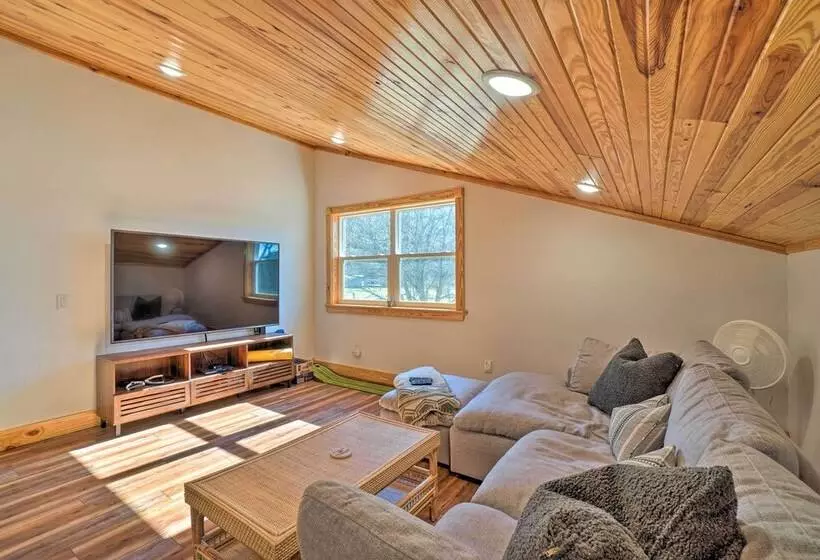 Idyllic Cotter Escape: Steps To White River!