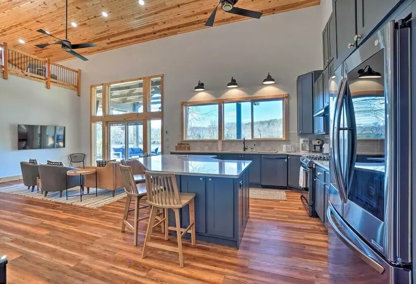 Idyllic Cotter Escape: Steps To White River!