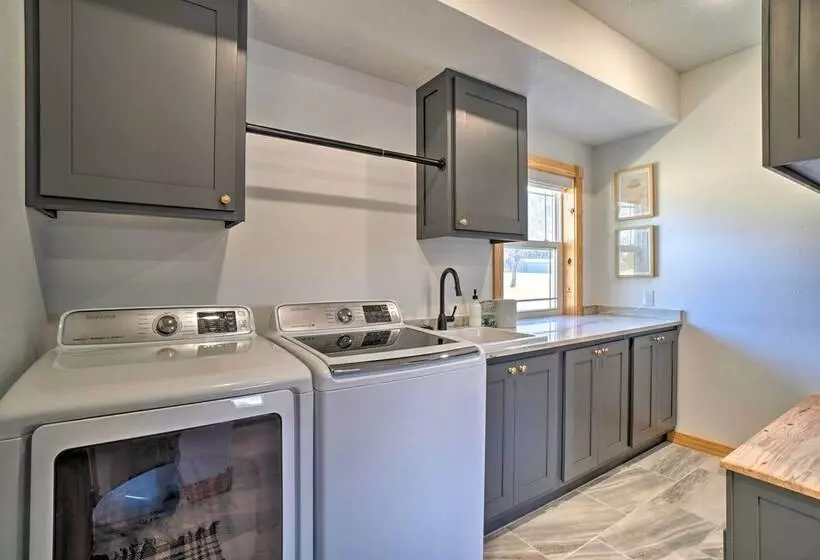 Idyllic Cotter Escape: Steps To White River!