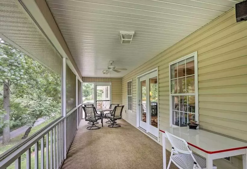 Lake Chatuge Retreat W/ Dock & Mtn Views!