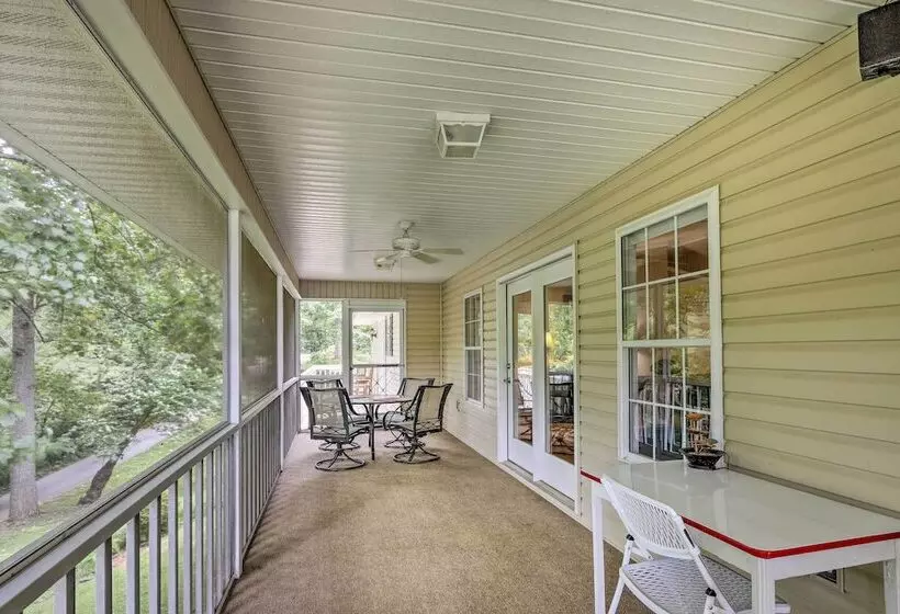 Lake Chatuge Retreat W/ Dock & Mtn Views!