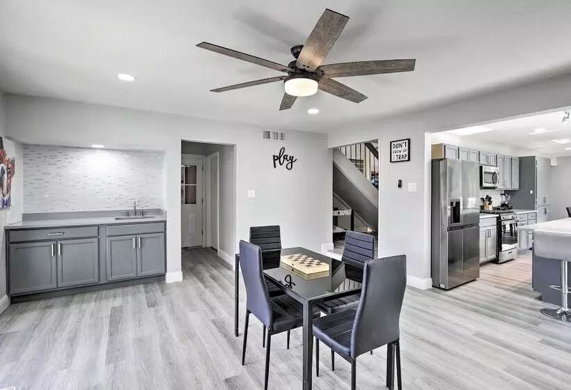 Richardson Home W/ Hot Tub ~ 17 Mi To Dallas!