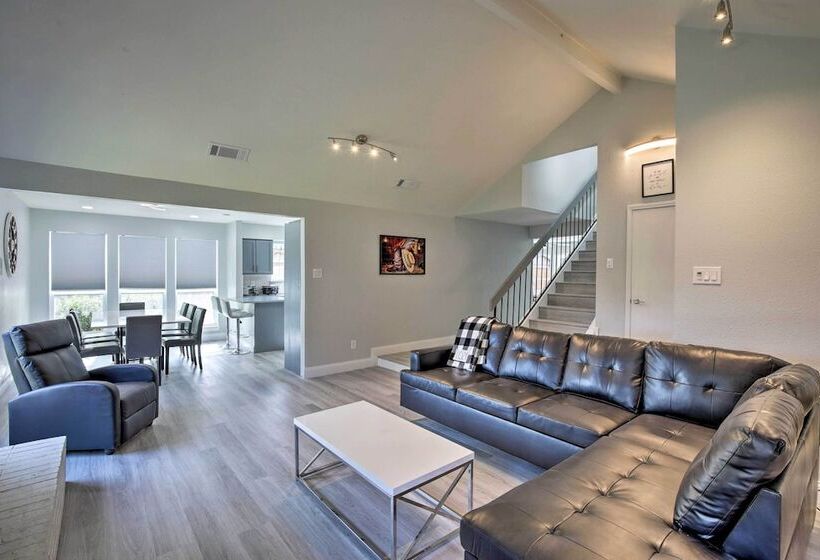 Richardson Home W/ Hot Tub ~ 17 Mi To Dallas!