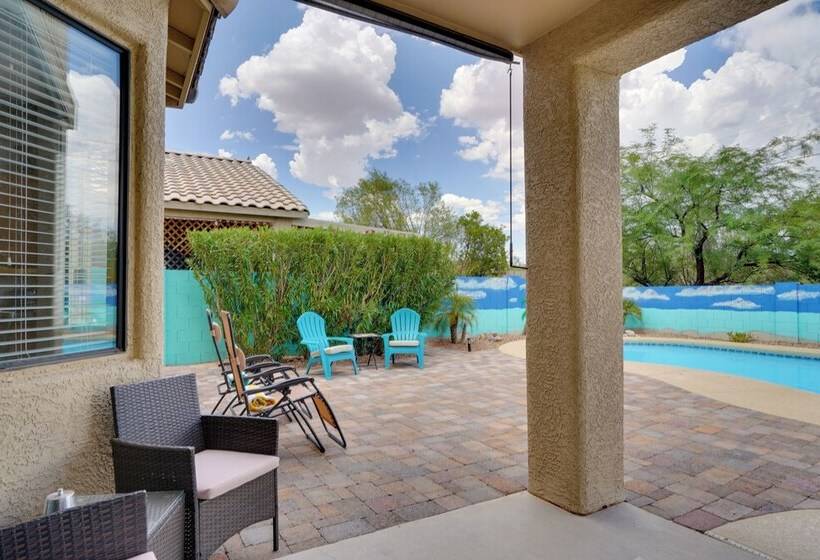 Lovely Tucson Home W/ Pool & Mountain Views