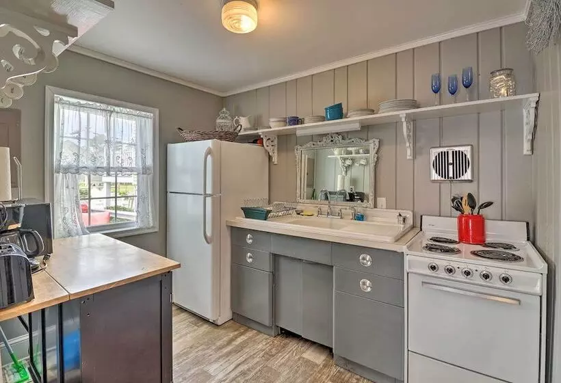 Millsboro Cottage W/ Deck & Indian River Bay Views