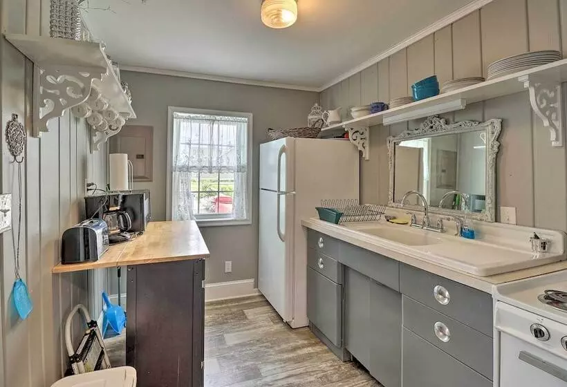 Millsboro Cottage W/ Deck & Indian River Bay Views