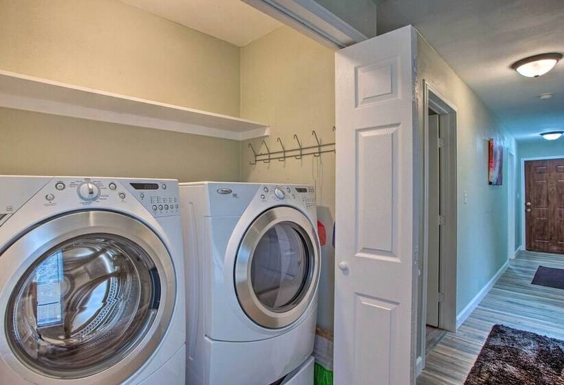 5 Mi To Downtown: Fort Worth Home W/ Yard