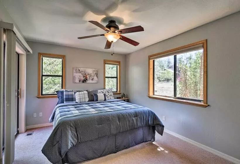 Updated & Modern Munds Park Home W/ Fire Pit!