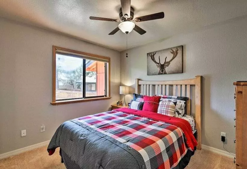 Updated & Modern Munds Park Home W/ Fire Pit!