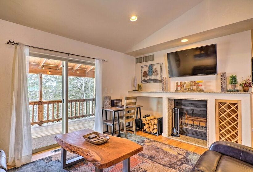 Mountain Paradise W/ Grill, Wifi & Stunning Views!