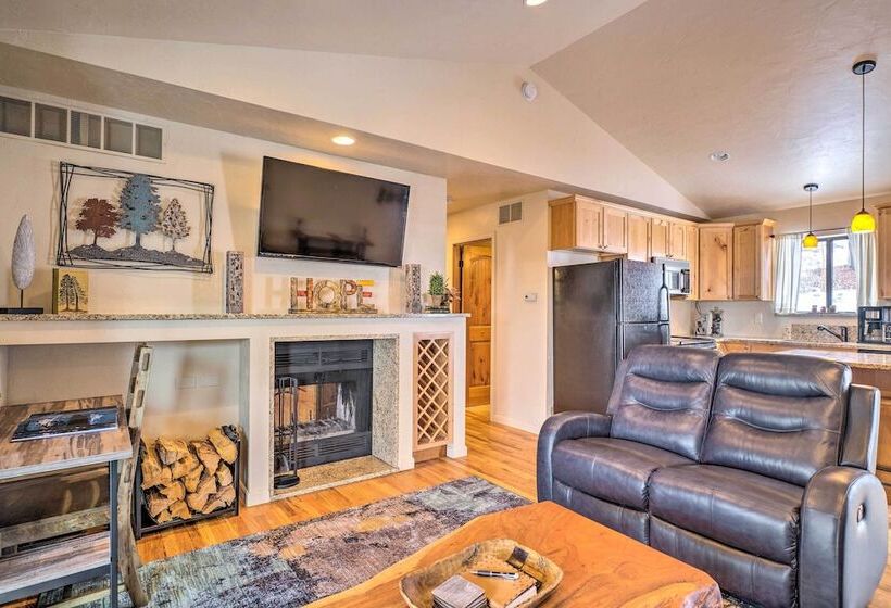 Mountain Paradise W/ Grill, Wifi & Stunning Views!