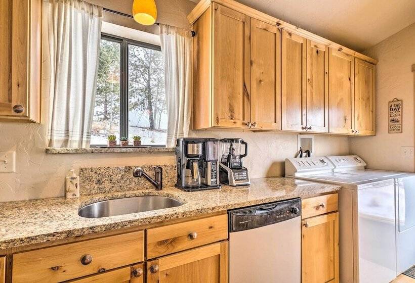 Mountain Paradise W/ Grill, Wifi & Stunning Views!