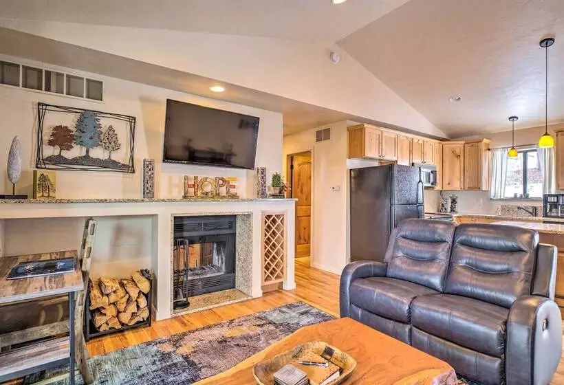 Mountain Paradise W/ Grill, Wifi & Stunning Views!
