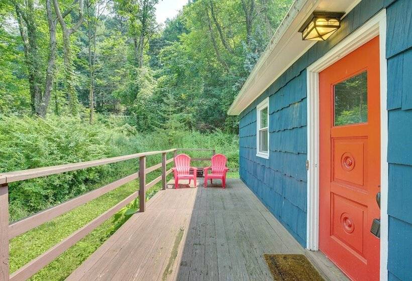 New Fairfield Home W/ Beach Access & Fire Pit