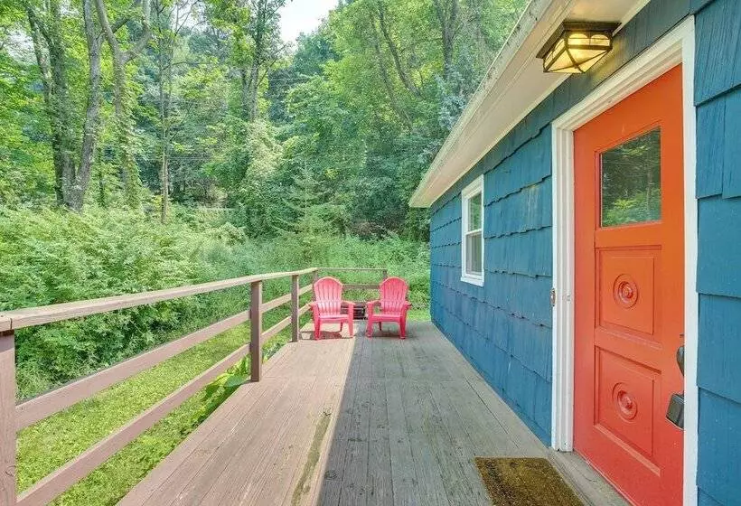 New Fairfield Home W/ Beach Access & Fire Pit