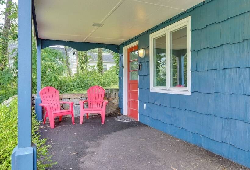 New Fairfield Home W/ Beach Access & Fire Pit